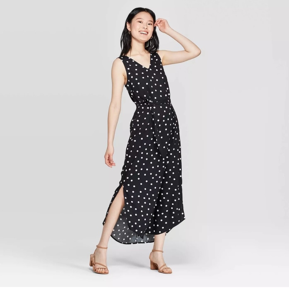 Polka Dot Sleeveless V-neck Maxi Dress.  Size M. Excellent condition